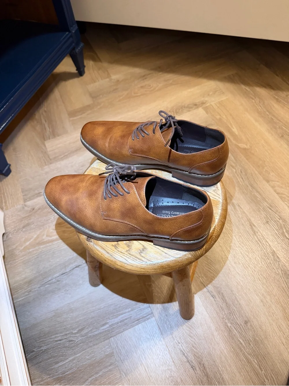 Van Heusen Brown Leather Derby Shoes - Classic Lace-Up